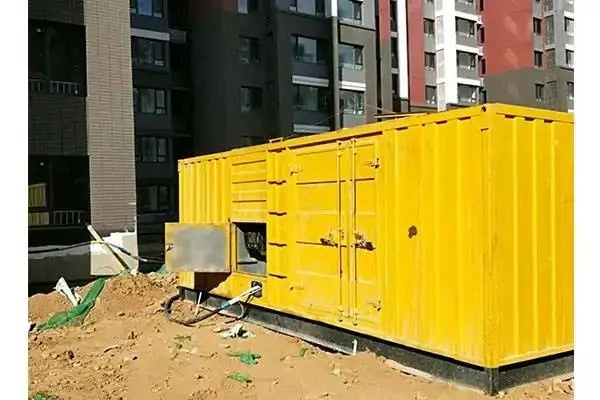 小金发电机租赁中燃油压力过低会对发动机的哪些部件造成损坏？