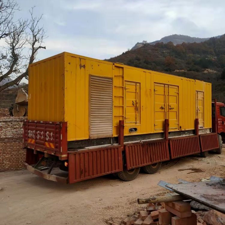 小金200kW 发电机组在带电阻性负载时，输出功率会受到哪些因素的影响？